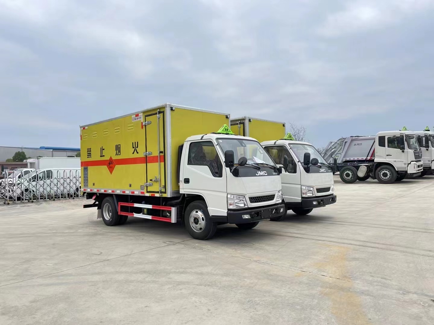 江鈴順達藍牌1.3噸爆破器材運輸車