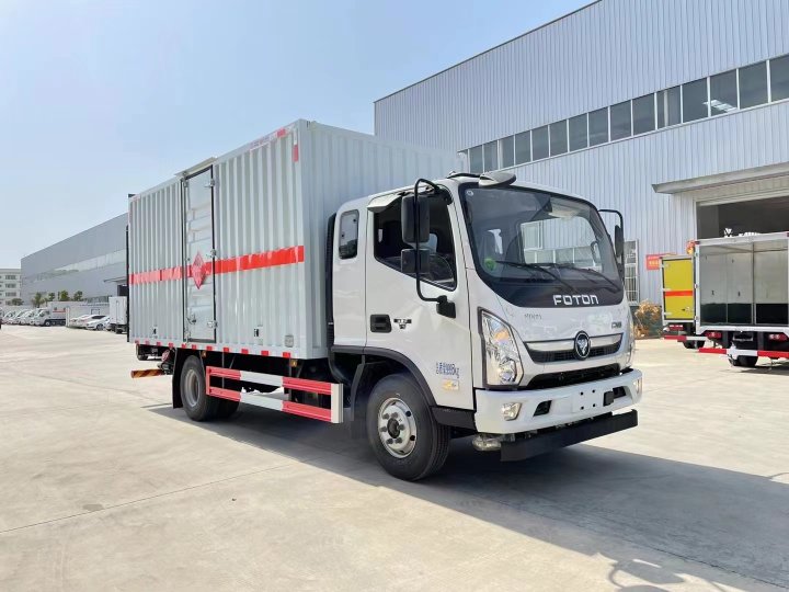 福田奧鈴CTS5.2米氣體廂式車(chē)