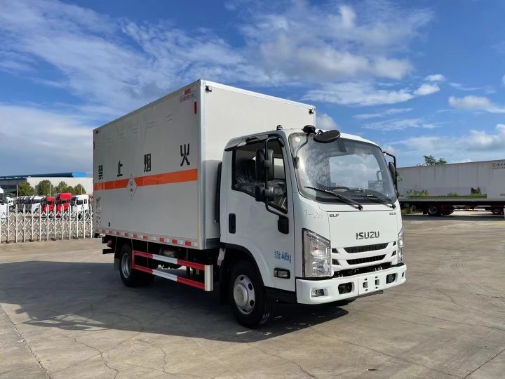 五十鈴藍(lán)牌毒感廂式車