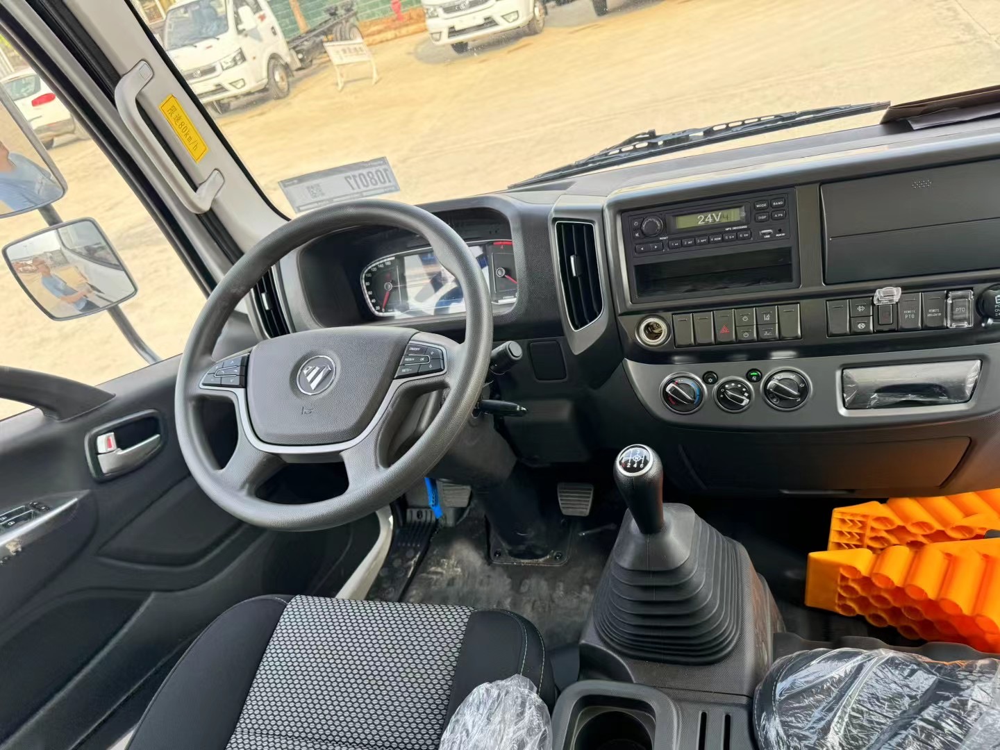 福田歐馬可4.3米5噸爆材車